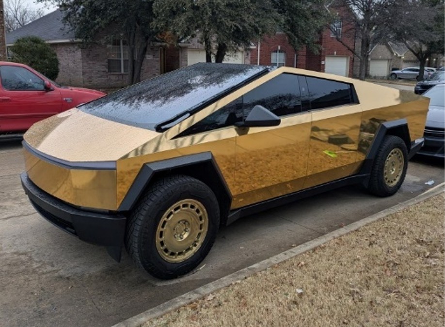 Kevin Curry&rsquo;s gold-plated Tesla Cybertruck